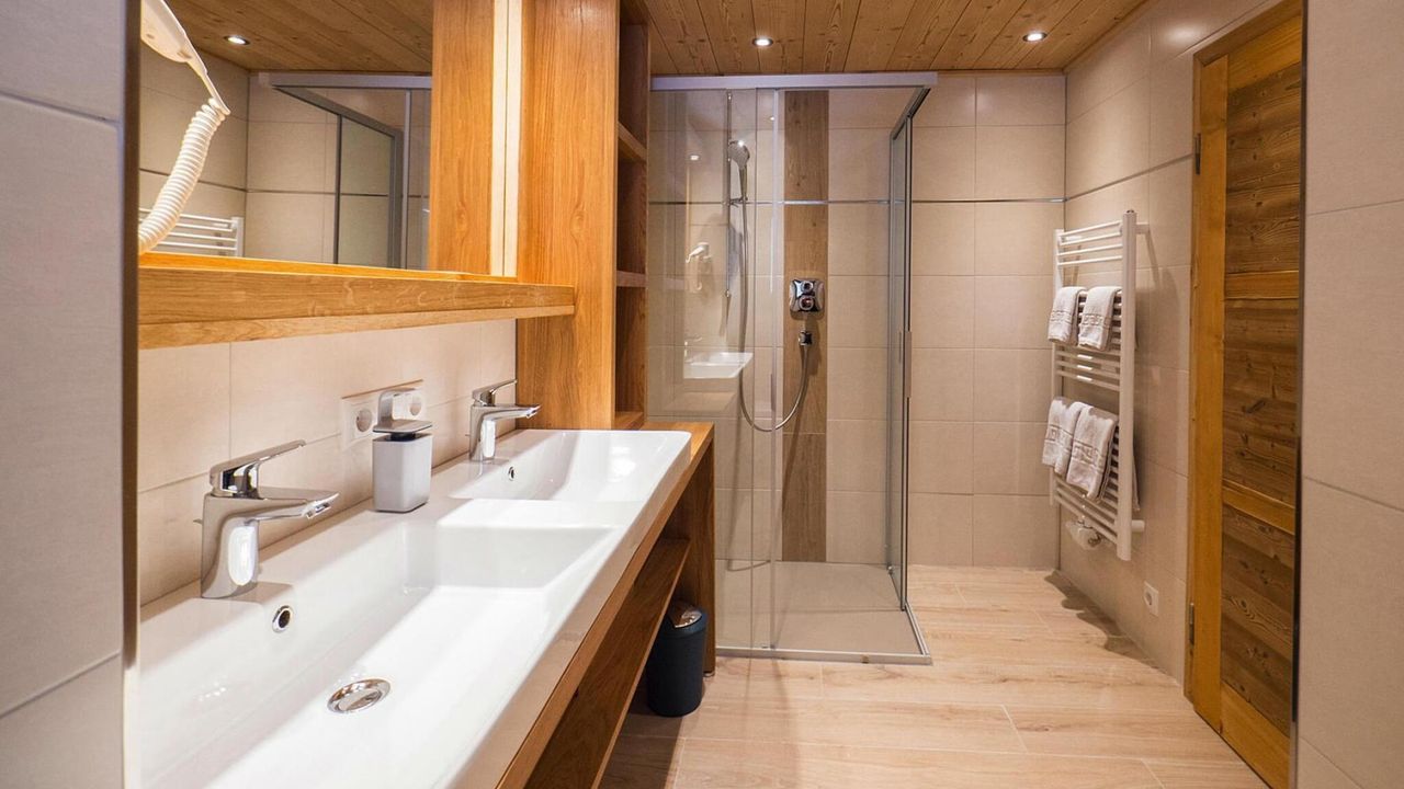 BathRoom BathRoom